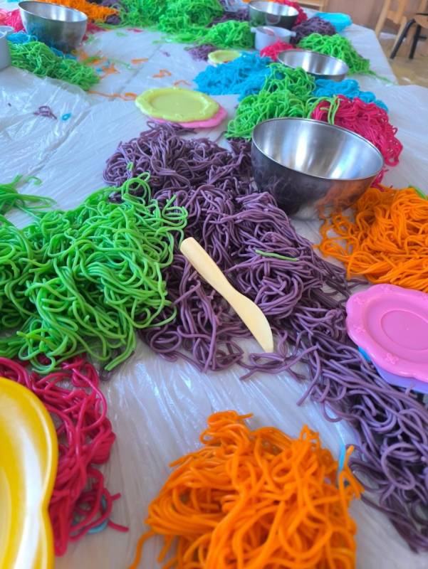 Pszczółki - Kolorowy makaron